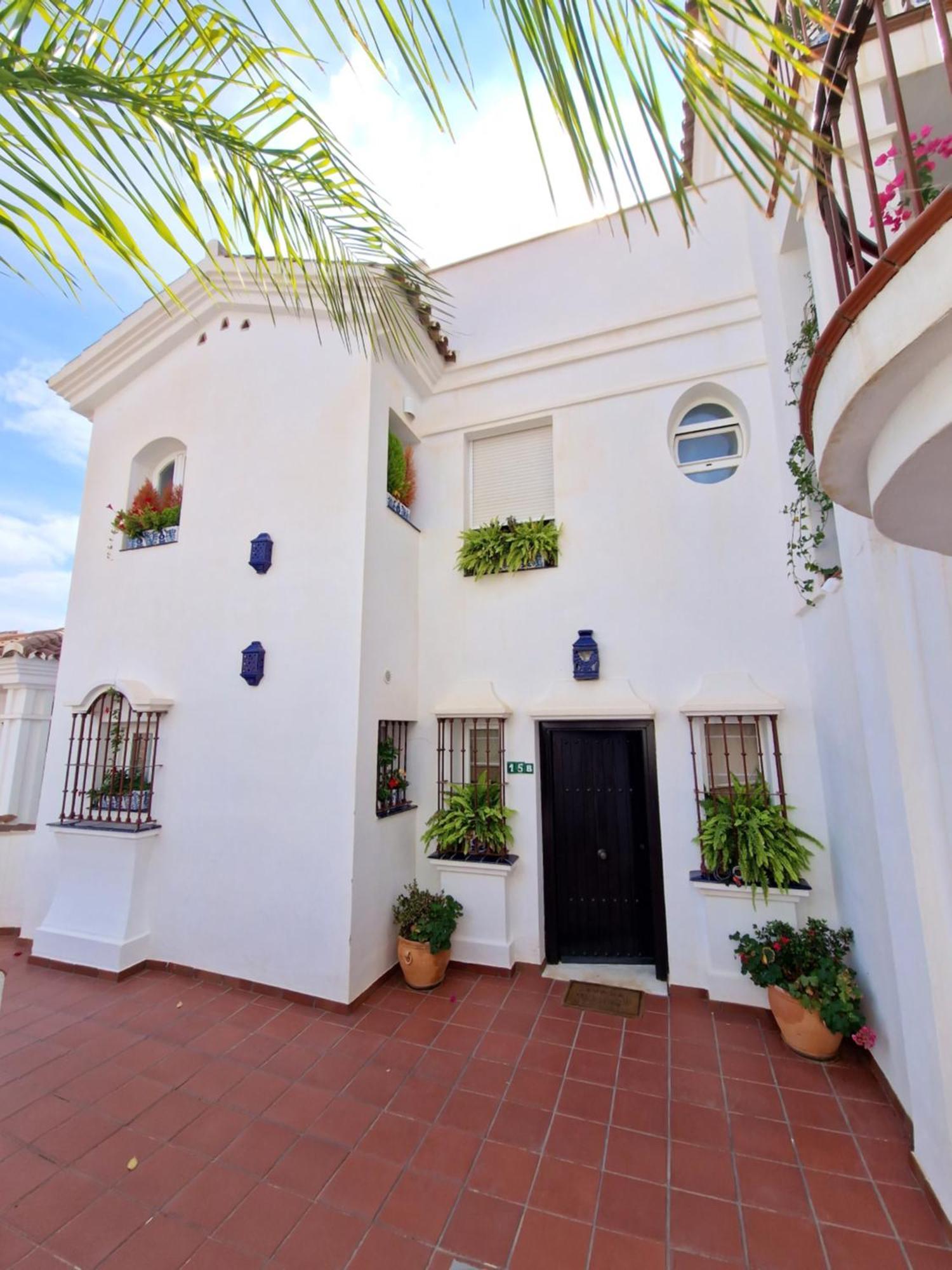 Appartement Sun & Palms - Cozy Flat In Quiet Neighbourhood With A Great Pool Area à Málaga Extérieur photo