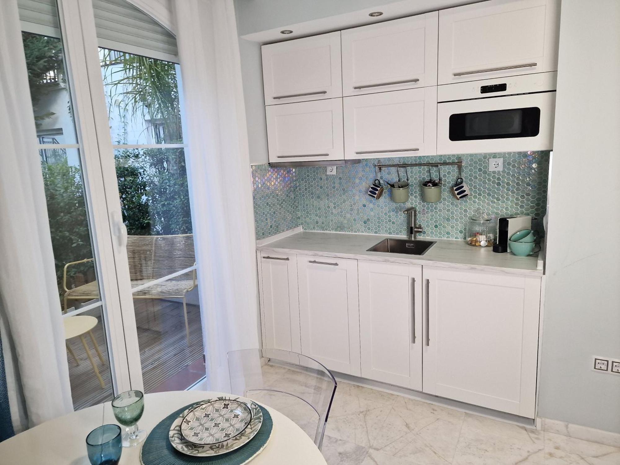 Appartement Sun & Palms - Cozy Flat In Quiet Neighbourhood With A Great Pool Area à Málaga Extérieur photo