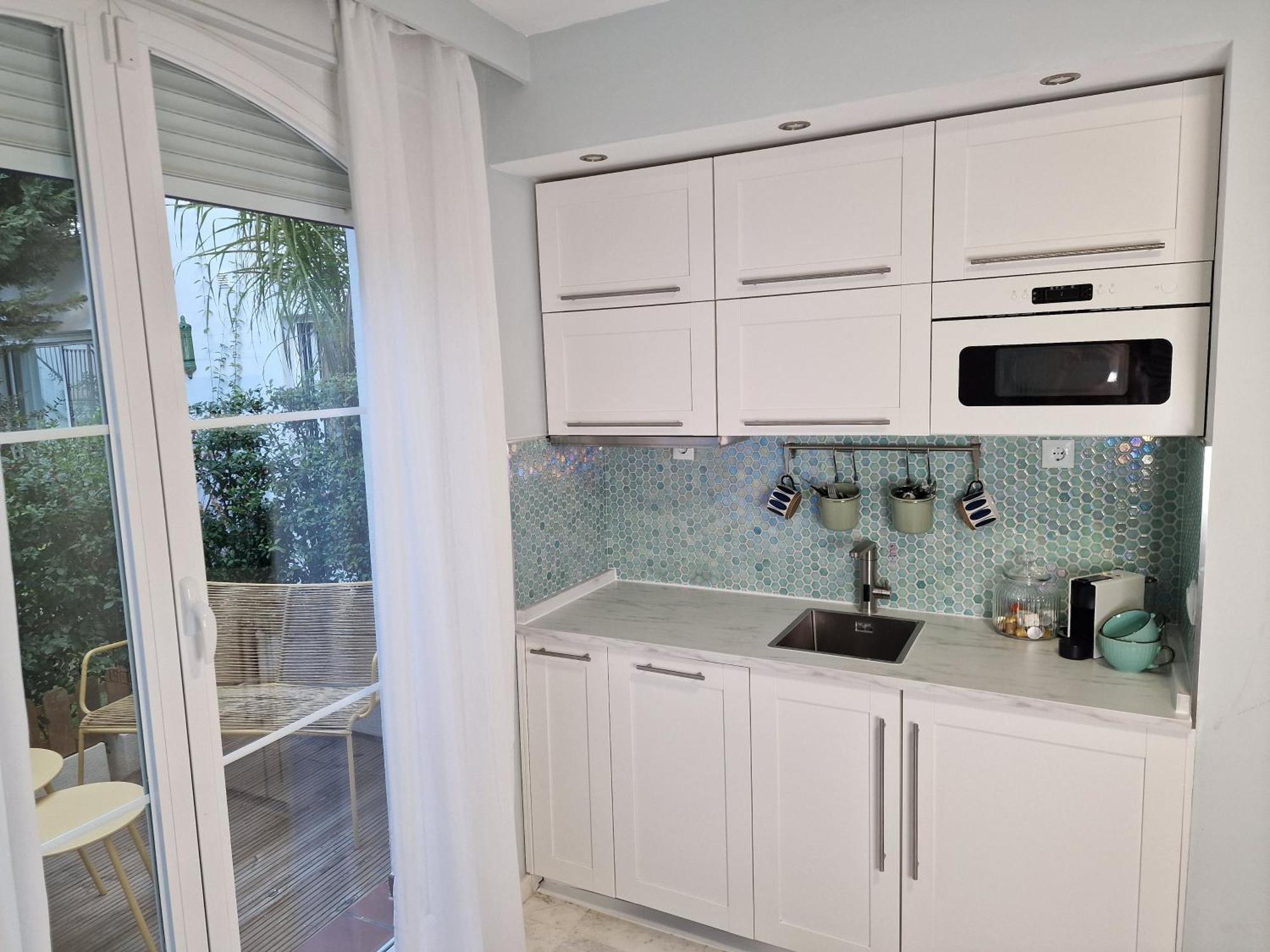 Appartement Sun & Palms - Cozy Flat In Quiet Neighbourhood With A Great Pool Area à Málaga Extérieur photo